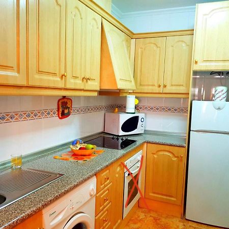 Sunny Appartment In The Center Torrevieja Bagian luar foto